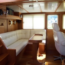 09_pilothouse1_jpg