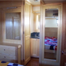 11_ownerstateroom2_jpg