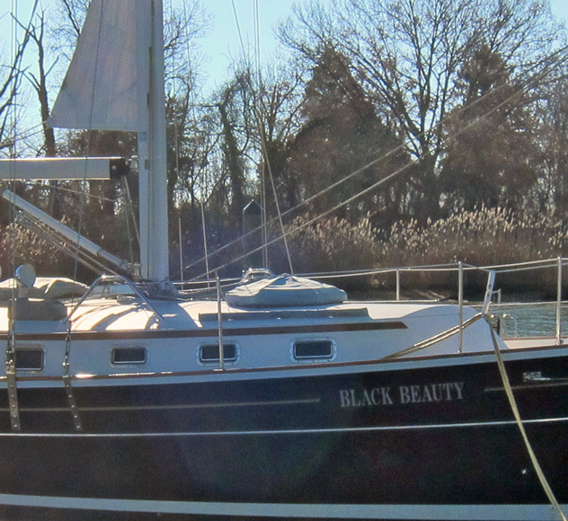 SOLD SPRING 2022 – 1995 – Gozzard 44 Mk1 A Interior, Hull #5 “Black Beauty”