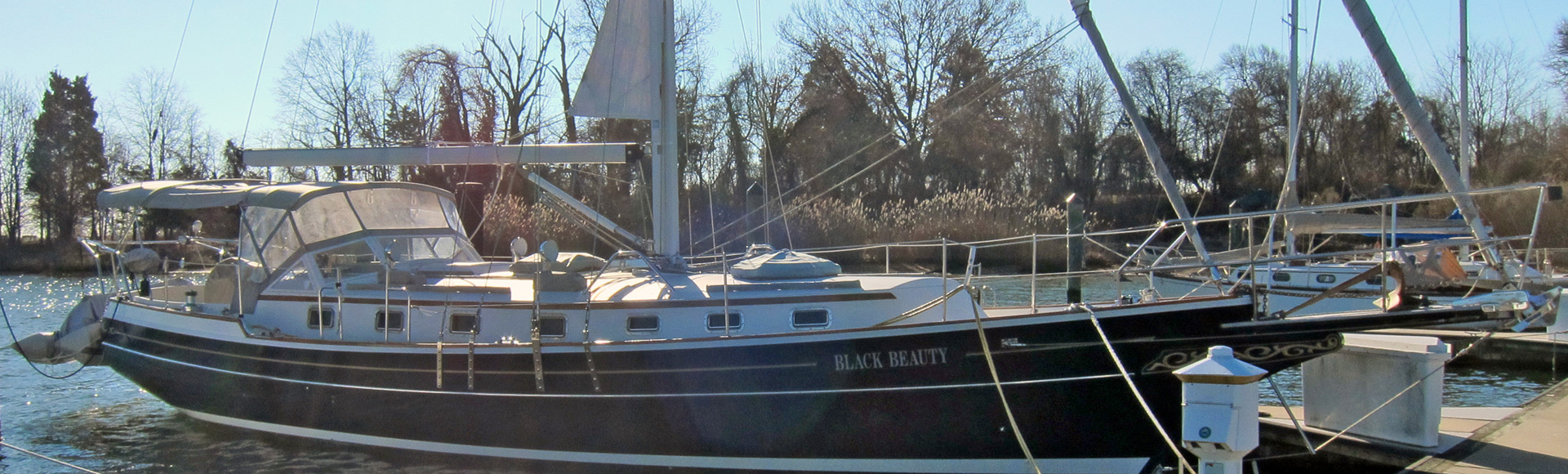 SOLD SPRING 2022 – 1995 – Gozzard 44 Mk1 A Interior, Hull #5 “Black Beauty”