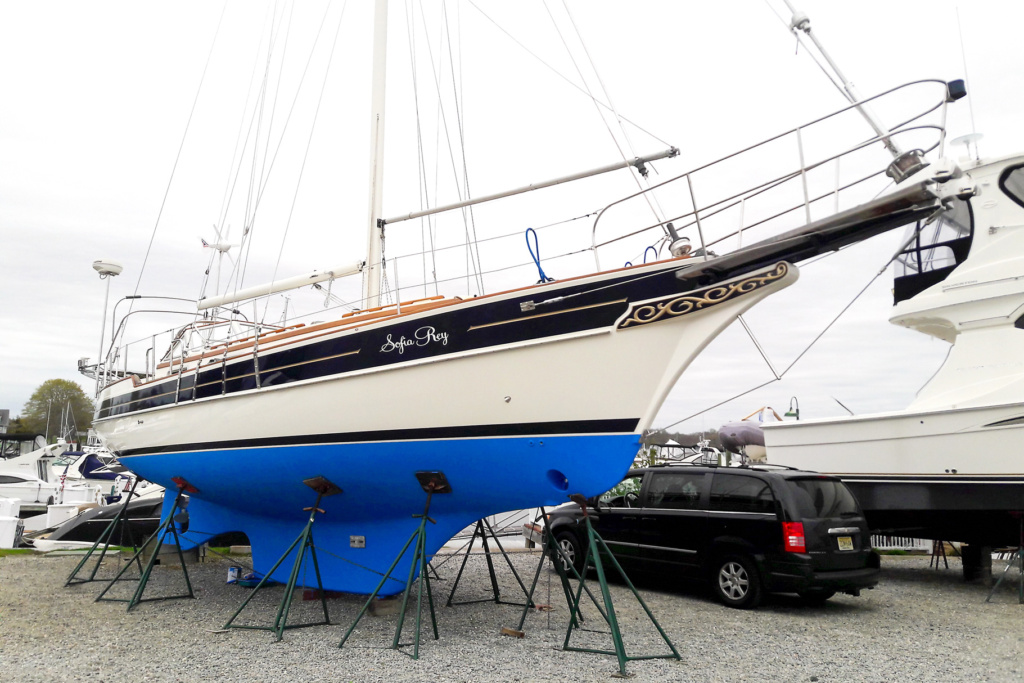 Sofia-Rey-stbd-side-land